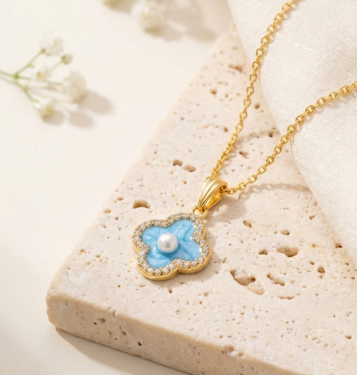 Trèfle Bleu Pendant